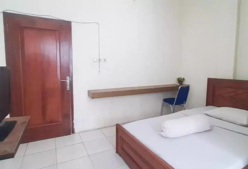 Hotelli Reddoorz Syariah At Penginapan Sederhana Palembang