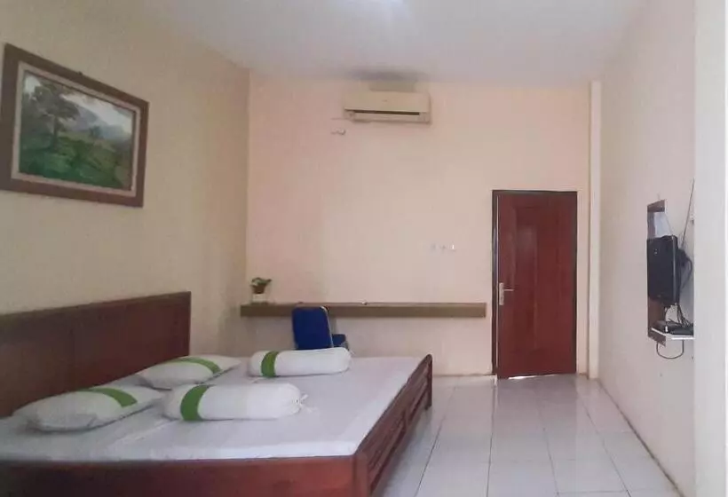 Hotelli Reddoorz Syariah At Penginapan Sederhana Palembang
