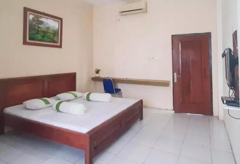 Hotelli Reddoorz Syariah At Penginapan Sederhana Palembang