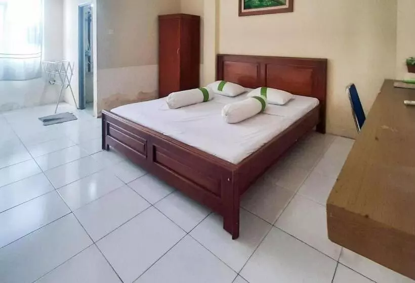 Hotelli Reddoorz Syariah At Penginapan Sederhana Palembang