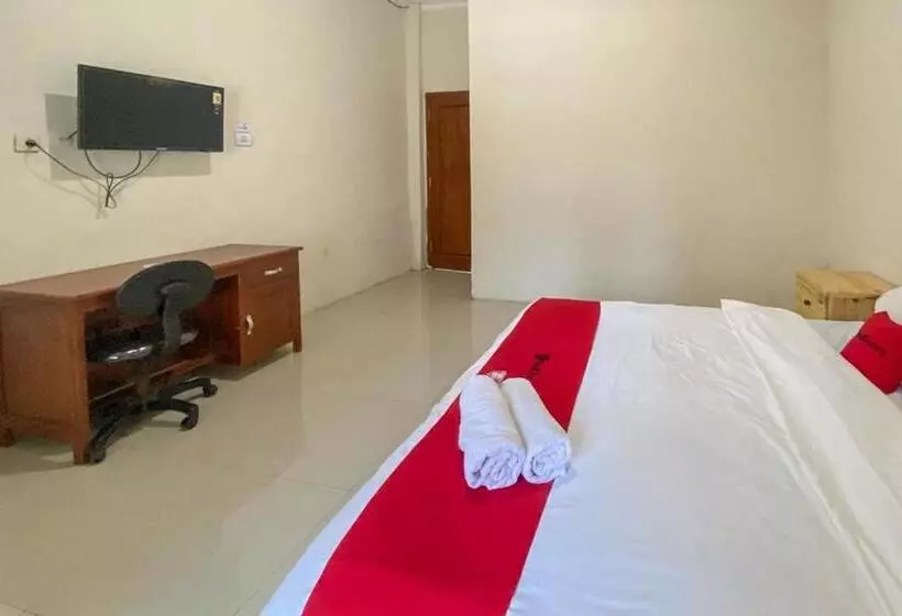 Hotelli Reddoorz Near Universitas Merdeka Malang 2