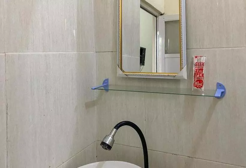 Hotelli Reddoorz Near Universitas Merdeka Malang 2