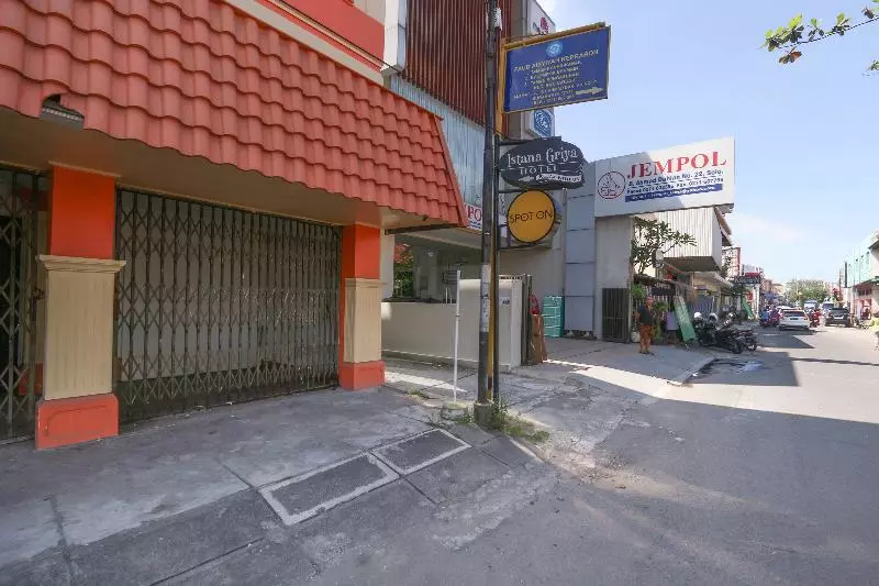 Hotel Griya Istana 1