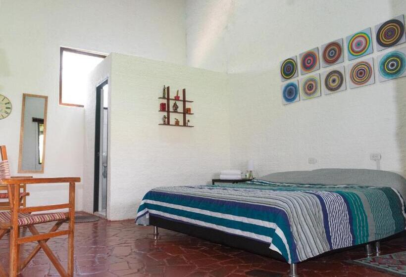 פנסיון Club Aviva Guatavita Hostel Restaurante, Disco & Bar