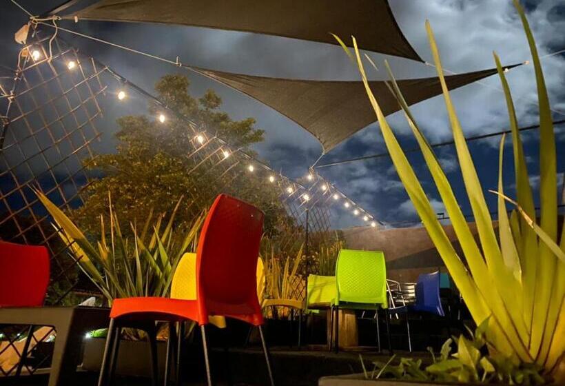 פנסיון Club Aviva Guatavita Hostel Restaurante, Disco & Bar