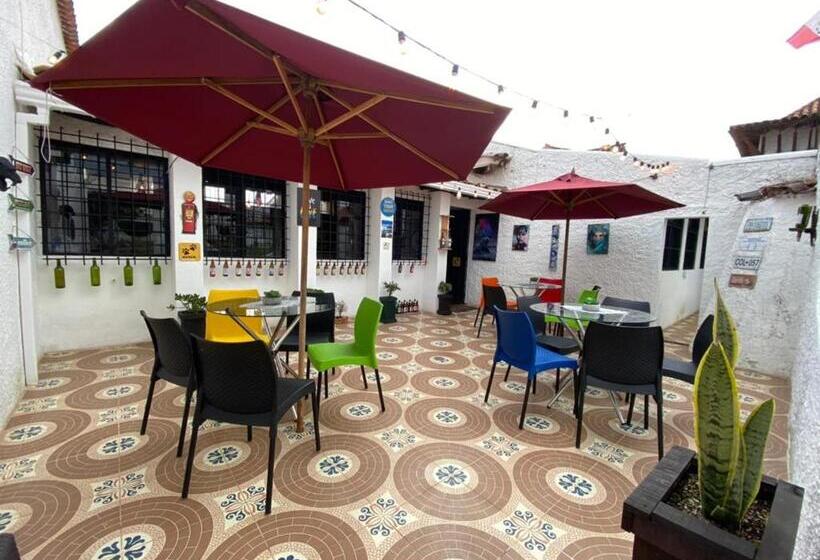 פנסיון Club Aviva Guatavita Hostel Restaurante, Disco & Bar