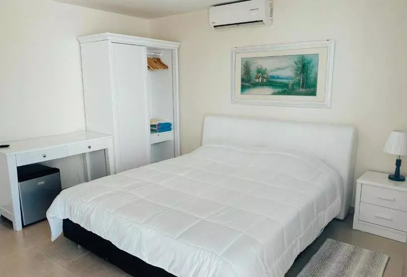 Aruba Breeze Condo Resort   Steps Away From Eagle Beach