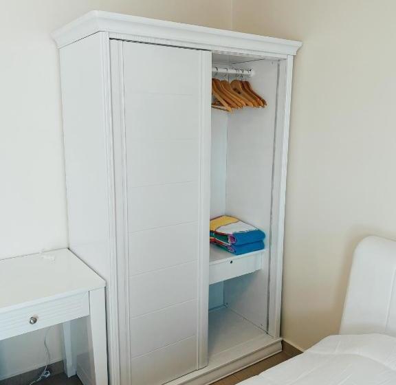 Aruba Breeze Condo Resort Steps Away From Eagle Beach