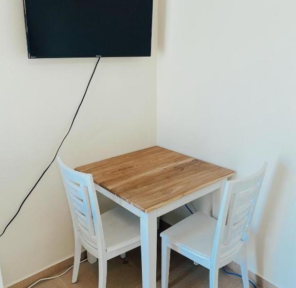 Aruba Breeze Condo Resort Steps Away From Eagle Beach