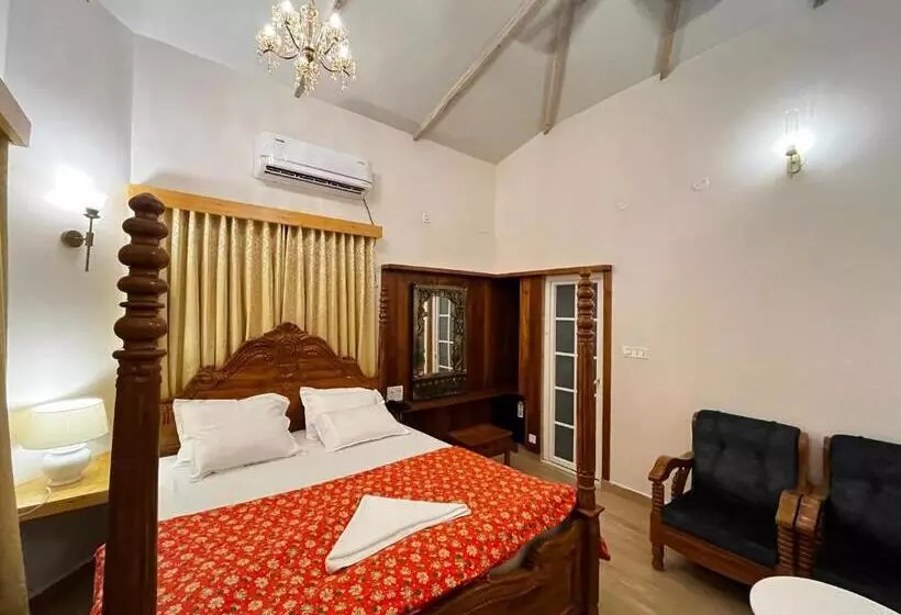 ホテル Dip Holidays