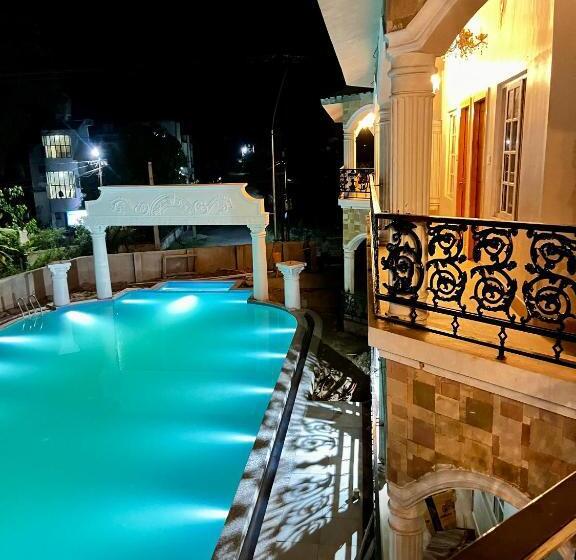 ホテル Dip Holidays