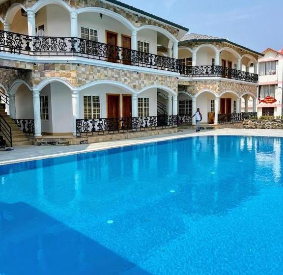 ホテル Dip Holidays