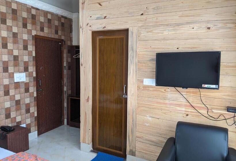 ホテル Dip Holidays