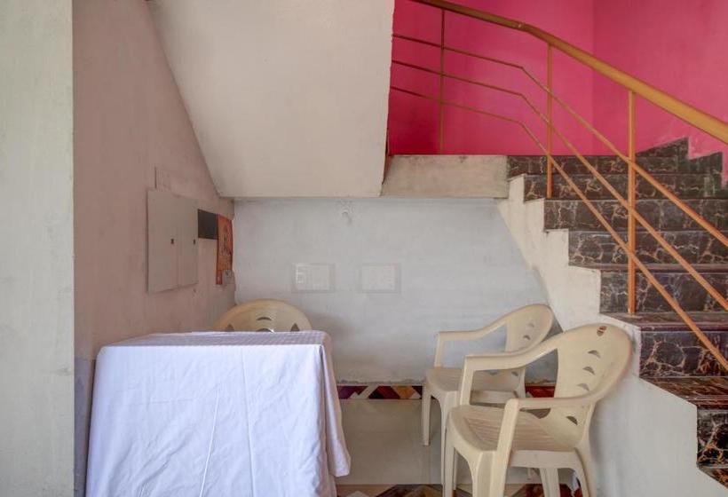 בית מלון כפרי Oyo 77894 La Villa Florence