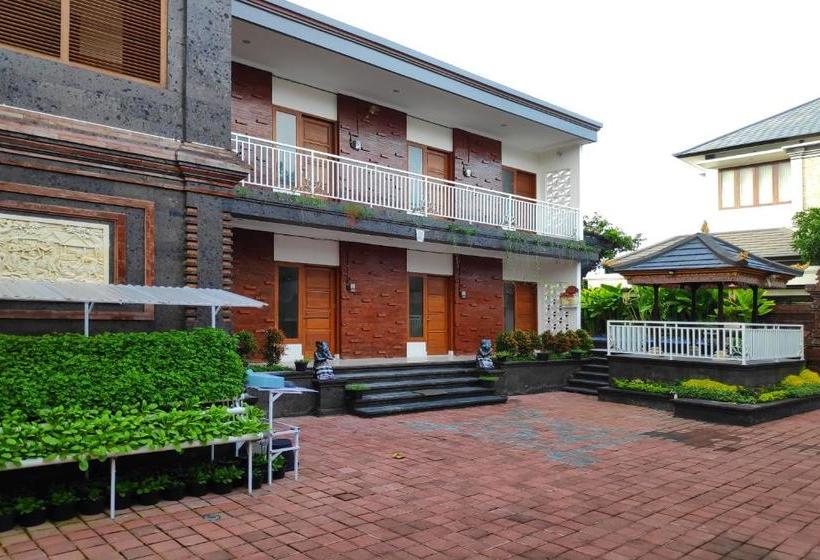 ホテル Oyo 90212 Damar Gendjreng