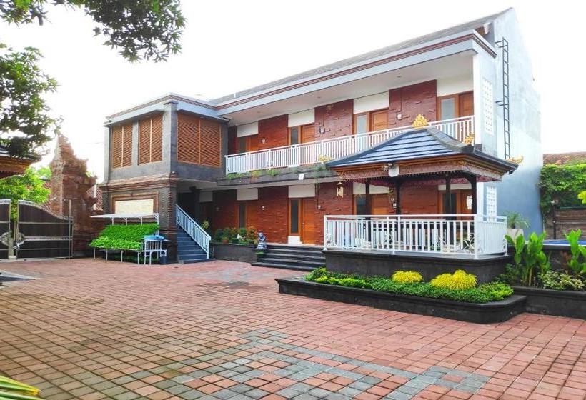 ホテル Oyo 90212 Damar Gendjreng