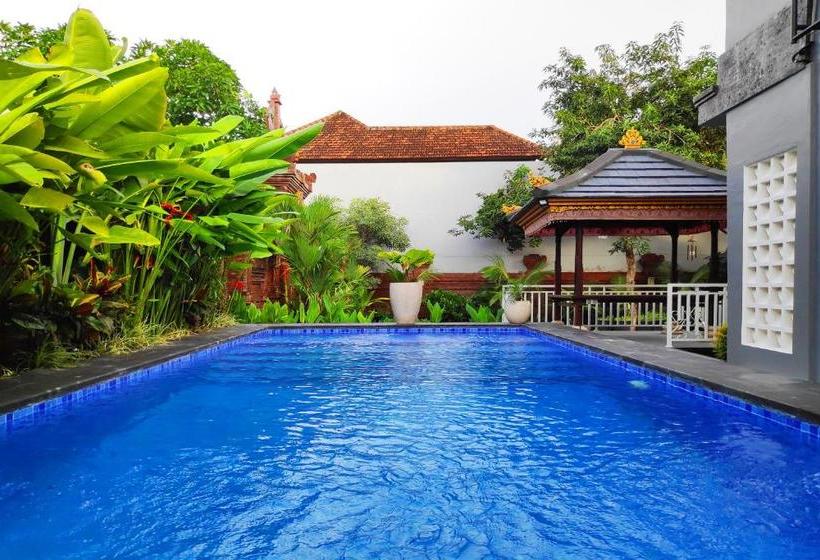 ホテル Oyo 90212 Damar Gendjreng