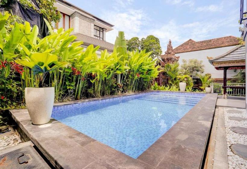 ホテル Oyo 90212 Damar Gendjreng