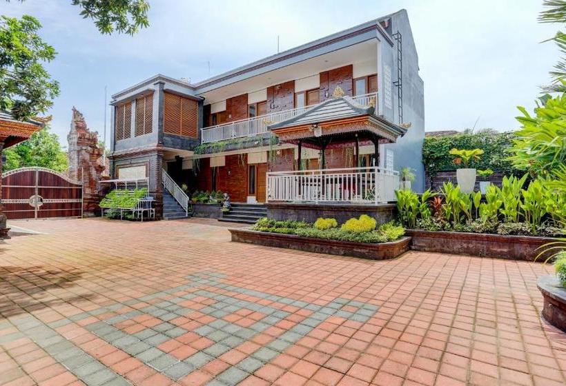 ホテル Oyo 90212 Damar Gendjreng