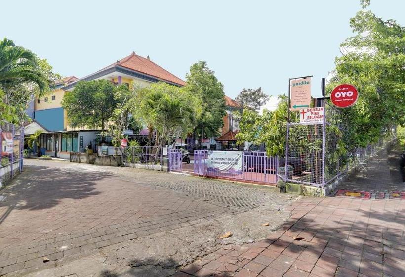 ホテル Oyo 90212 Damar Gendjreng