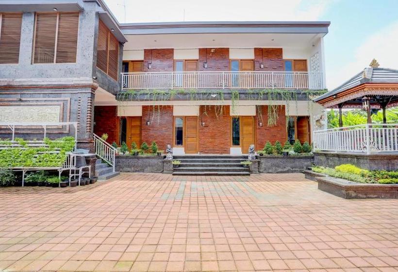 ホテル Oyo 90212 Damar Gendjreng