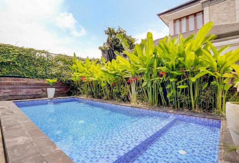 ホテル Oyo 90212 Damar Gendjreng