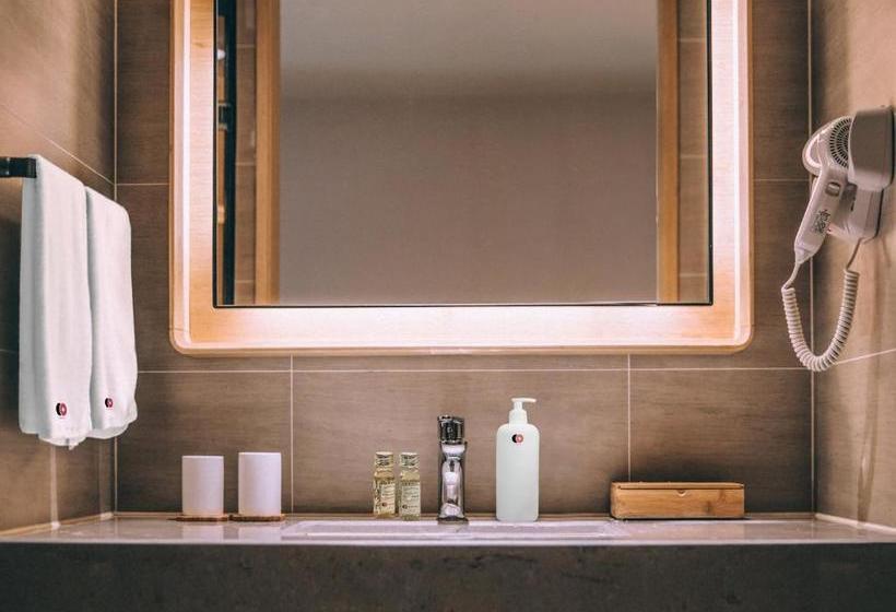 Отель Oyo Collection O 78295 Day 2 Day