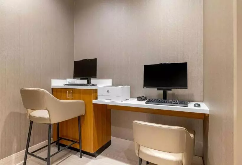 Hotelli Springhill Suites By Marriott Anaheim Placentia Fullerton