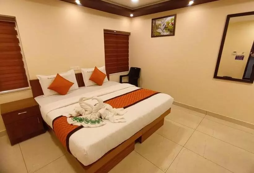Majestic Inn