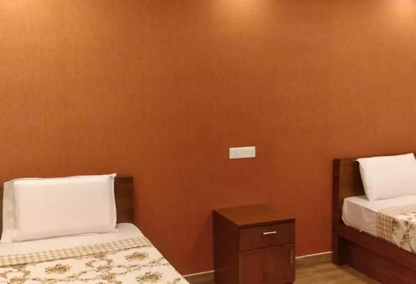 Majestic Inn