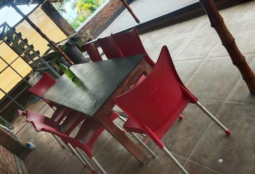 פנסיון Ambadi S Villa