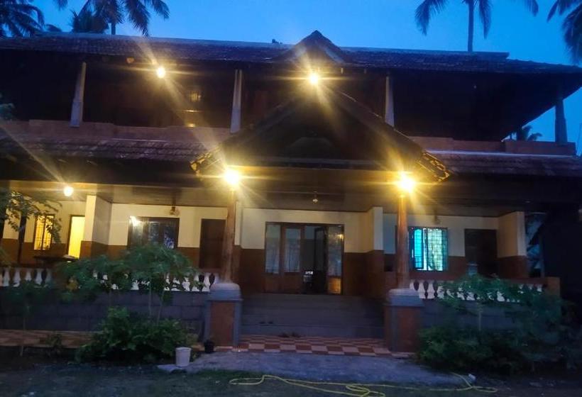 פנסיון Ambadi S Villa