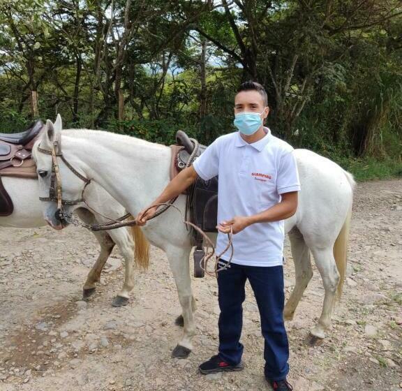 Bed & Breakfast Glamping Sumapaz   Fusagasugá