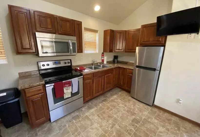 Custom Touch Village Sulphur