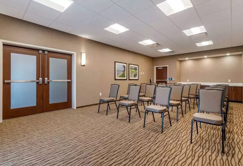 Hotelli Comfort Suites Camp Hillharrisburg West