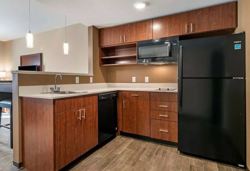 Hotelli Comfort Suites Camp Hillharrisburg West