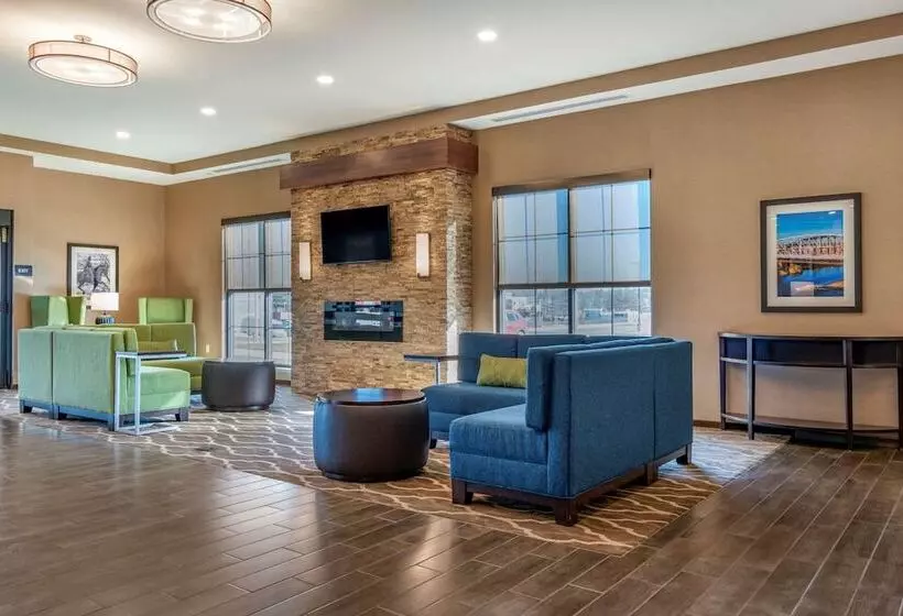 Hotelli Comfort Suites Camp Hillharrisburg West