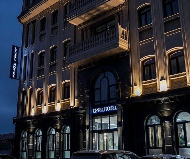 هتل Level