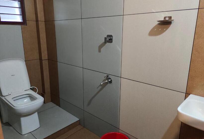 בית מלון כפרי Malabar Residency