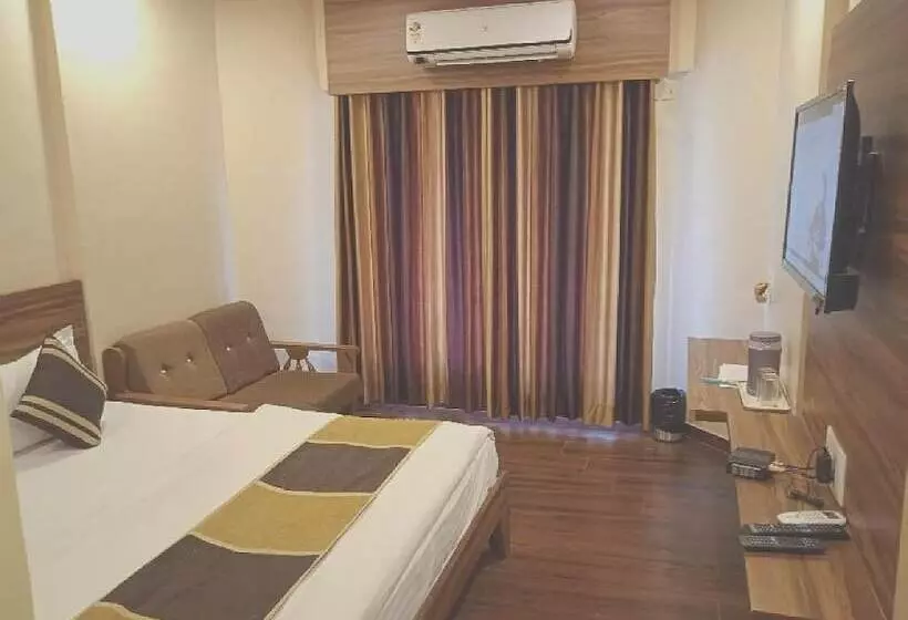 ホテル Vikram Palace
