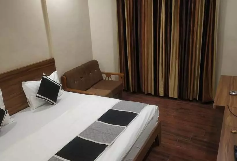 ホテル Vikram Palace