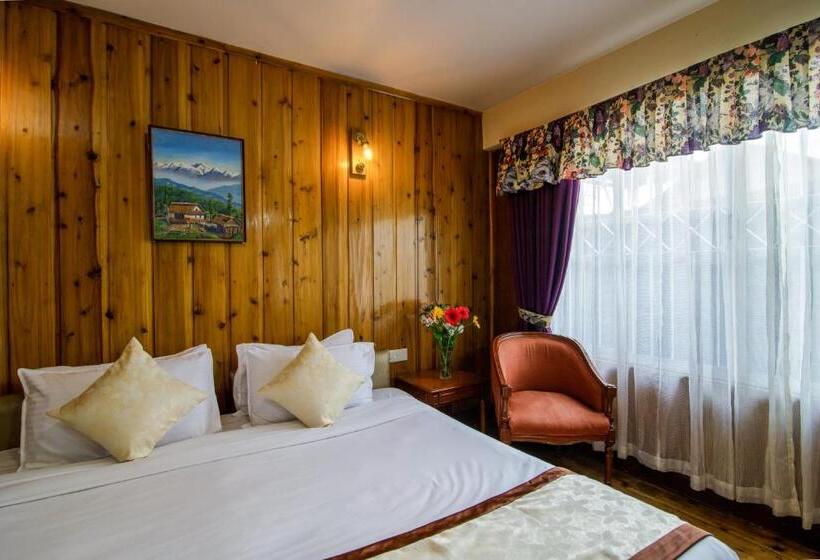 Muscatel Himalayan Resort   400 Mts From Mall Road