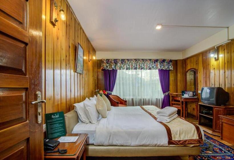 Muscatel Himalayan Resort   400 Mts From Mall Road