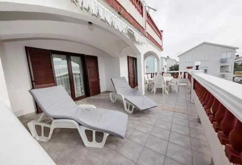 پانسیون Apartments Zentil Banjol