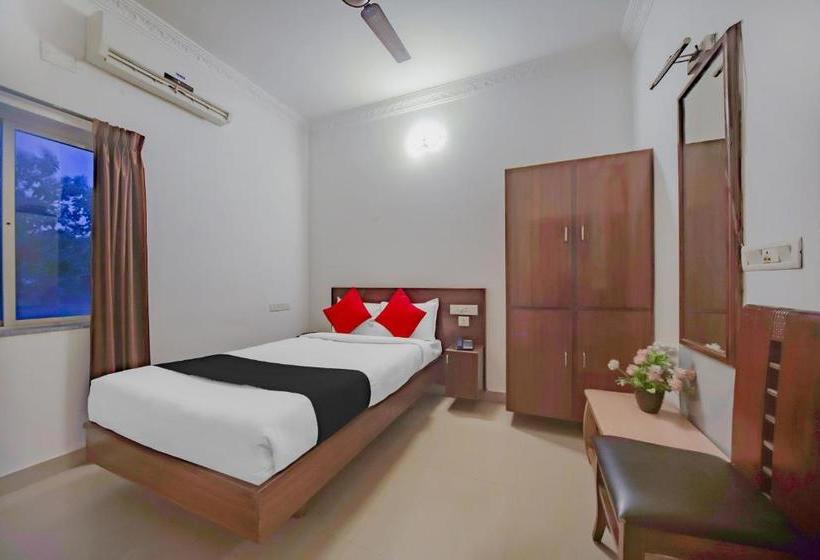 בית מלון כפרי Vaccinated Staff  Capital O 77327 Jm Inn