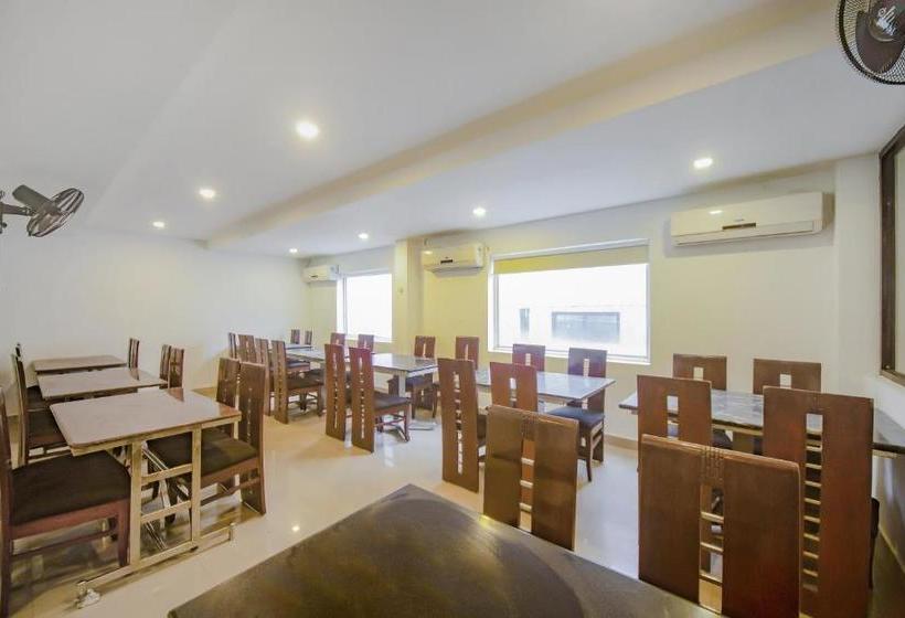 בית מלון כפרי Vaccinated Staff  Capital O 77327 Jm Inn