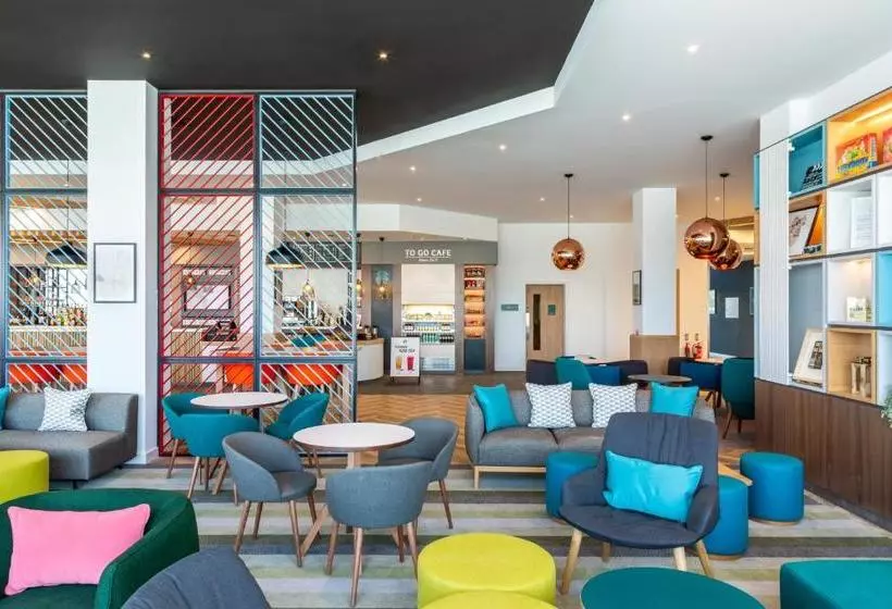 هتل Holiday Inn  Dublin Airport, An Ihg