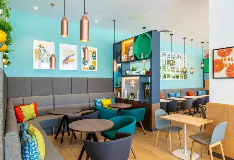 هتل Holiday Inn  Dublin Airport, An Ihg