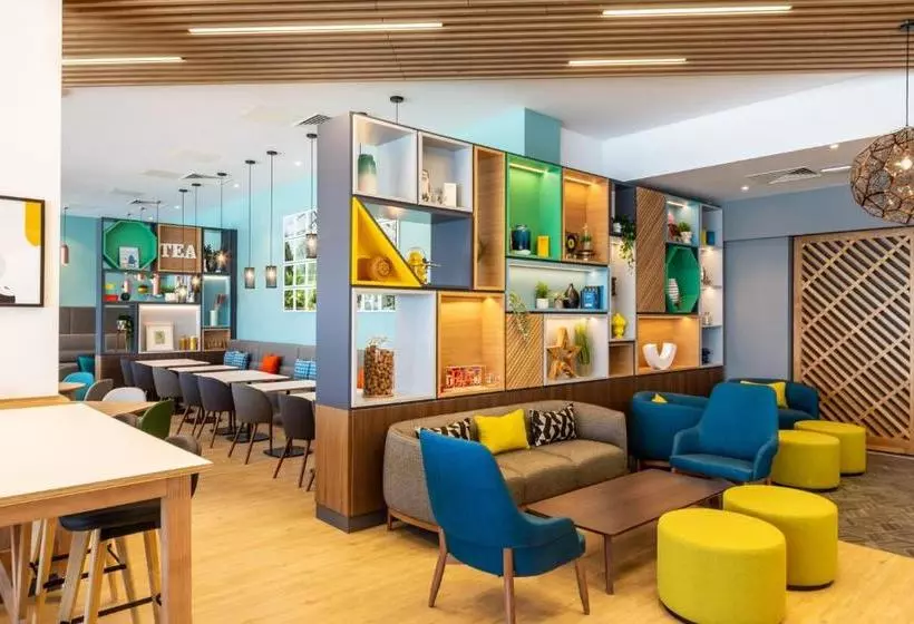 هتل Holiday Inn  Dublin Airport, An Ihg