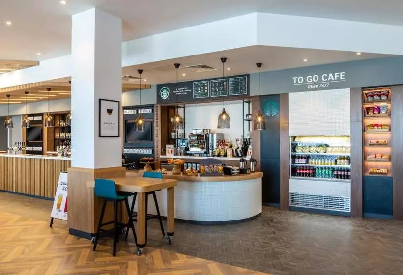 هتل Holiday Inn  Dublin Airport, An Ihg